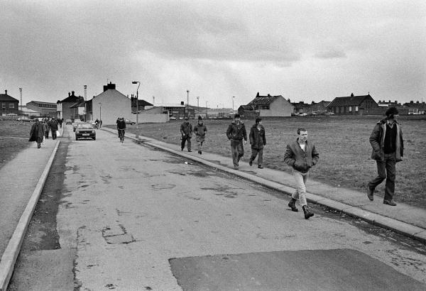 Workers on their way toShildon Wagon Works, Spennymoor, Co. Durham. March 1983