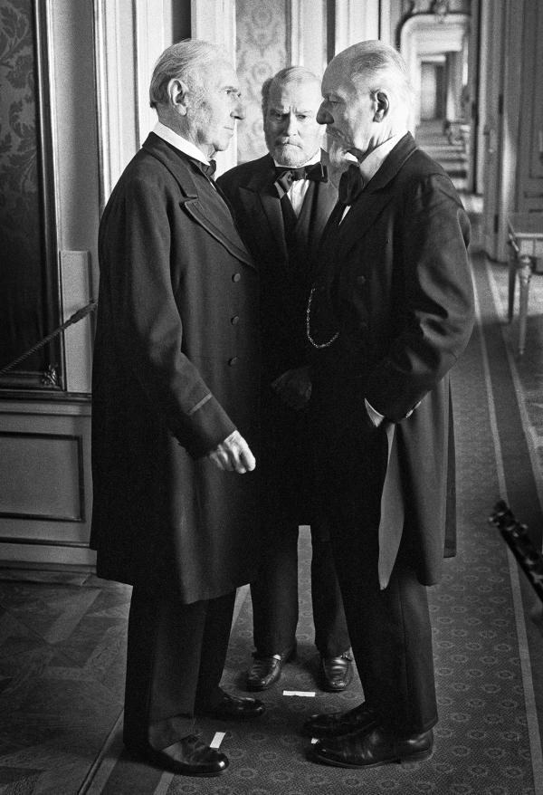 Sir Ralph Richardson [Pfordten], Lord Olivier [Pfeufer], Sir John Gielgud [Pfistermeister]. Hofburg Palace, Vienna. January 1982