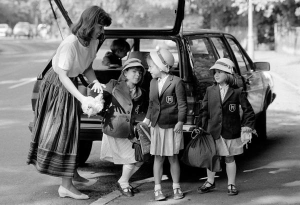 The school run, Beaconsfield, Berkshire. June 1985